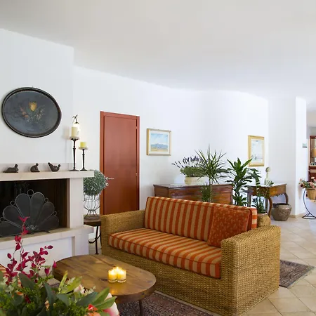 Отель Garden Ripa 4*