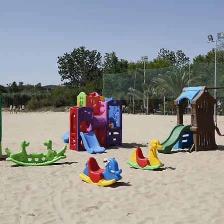 里帕花园酒店 酒店 4*