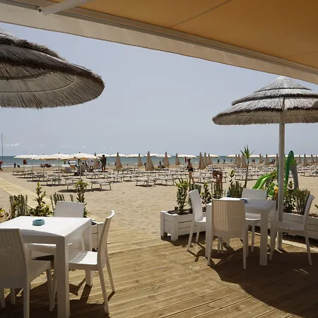 里帕花园酒店 酒店