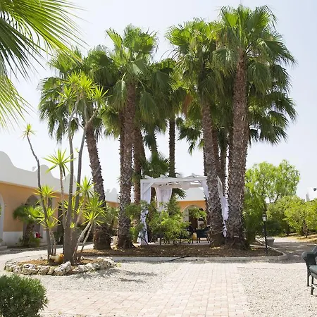 Отель Garden Ripa 4*