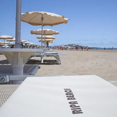 酒店 里帕花园酒店 4*